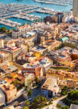 die Altstadt in Alicante